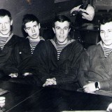 А. Барышев, А. Охрименко, А. Ушаков, С. Парфенов в столовой ... (фото Алексея Барышева ЭМО - 75)