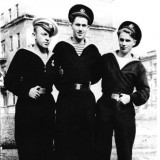 Курсанты ЛАУ: Владимир Семененко, Борис Филипченко, Борис Белов (1945 г.)